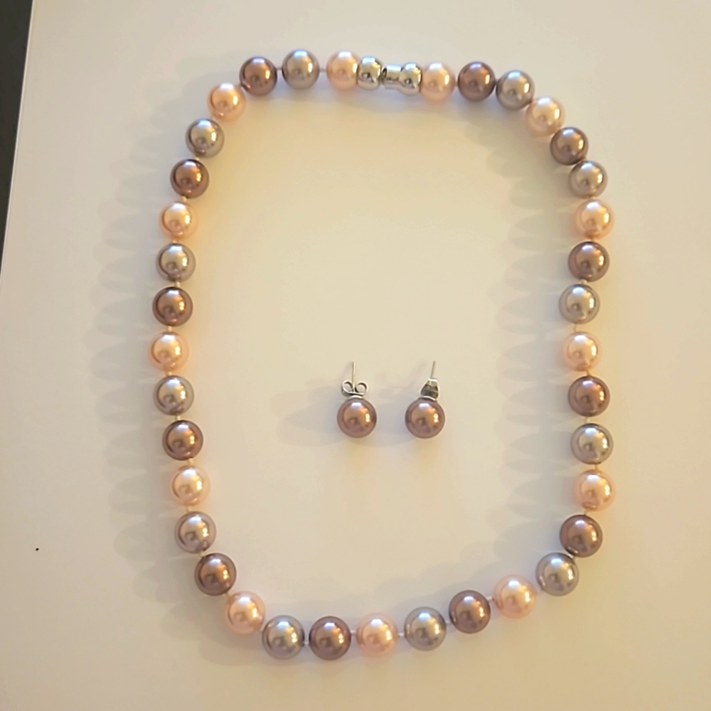 16" dyed pearl necklace and earrings